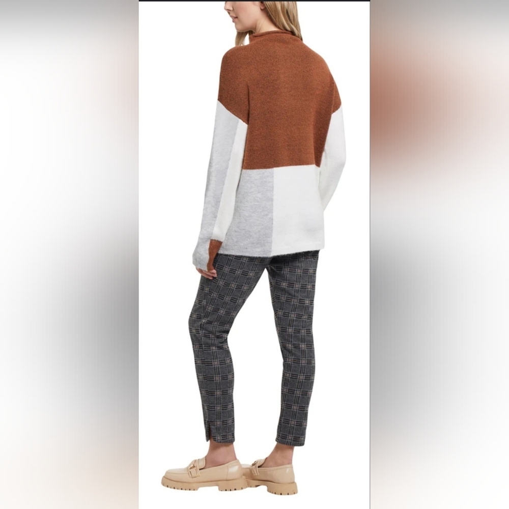 Tribal Funnel Sweater‎